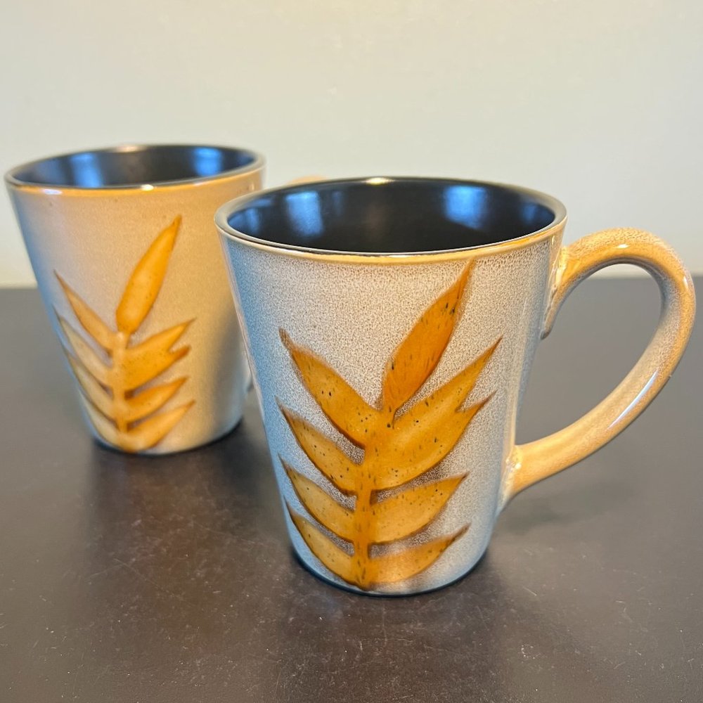Set of 2 HOME TRENDS Island Leaf Ceramic Mugs